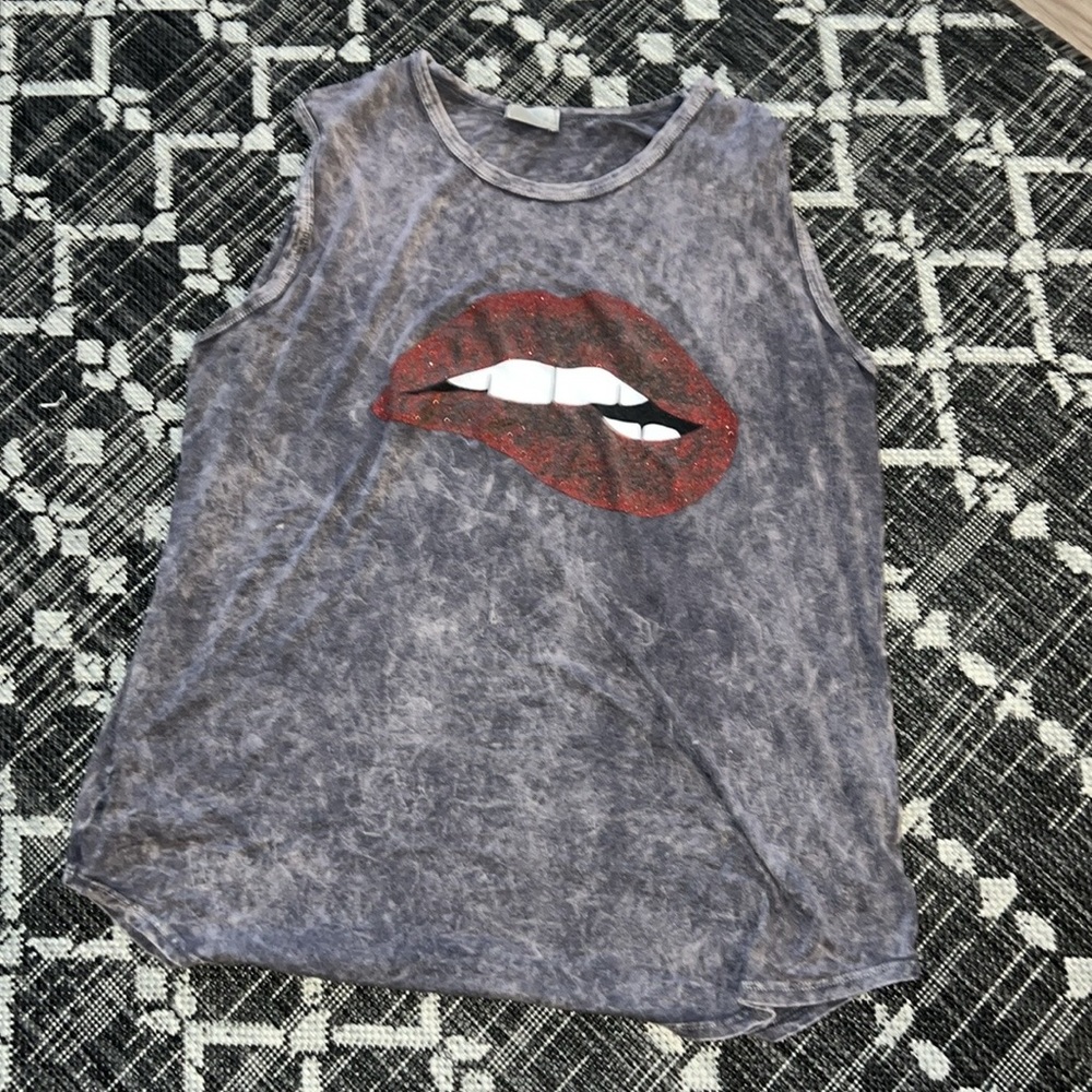 Acid washed top